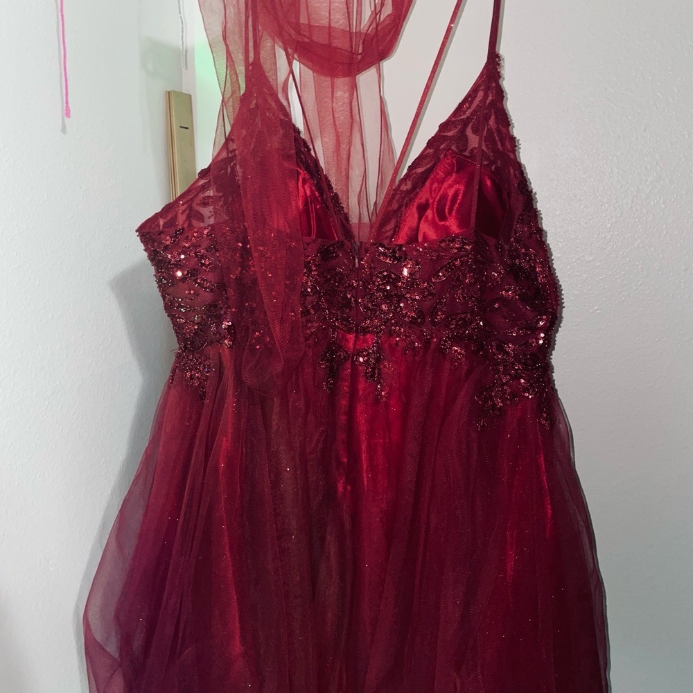 Elegant Backless Red Dress